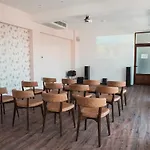 сидни 3*